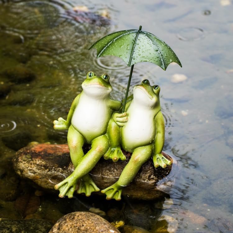 Couple Frogs Garden Statue Decor