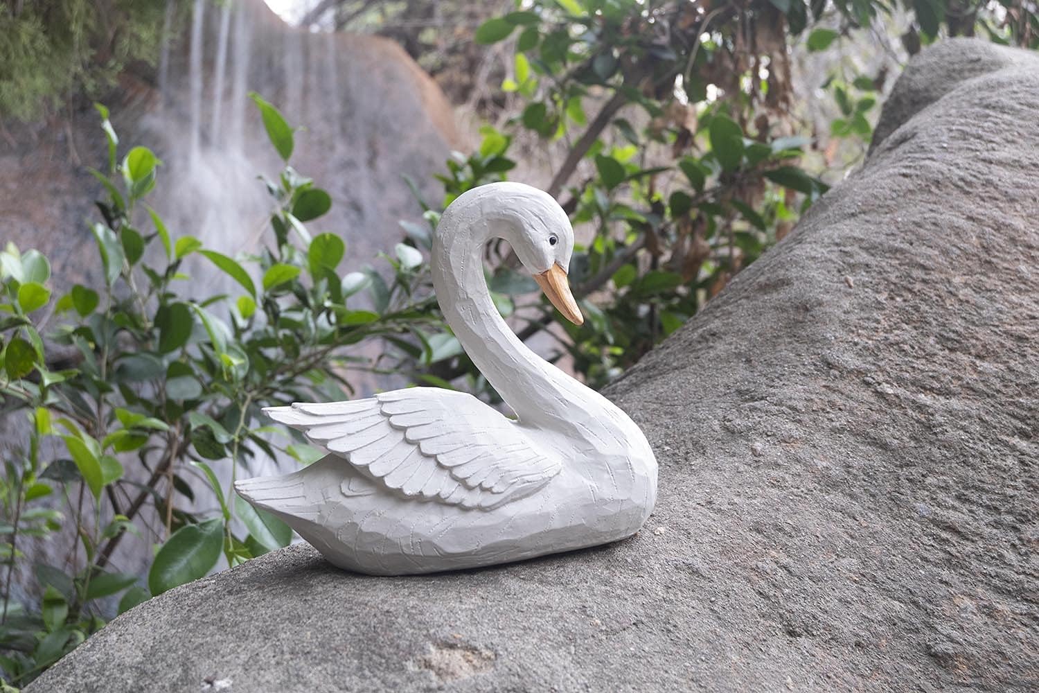 Resin White Swan Garden Statue Decor